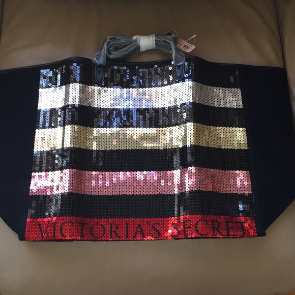 NEW VICTORIAS SECRET TOTE BAG - Picture 2 of 5